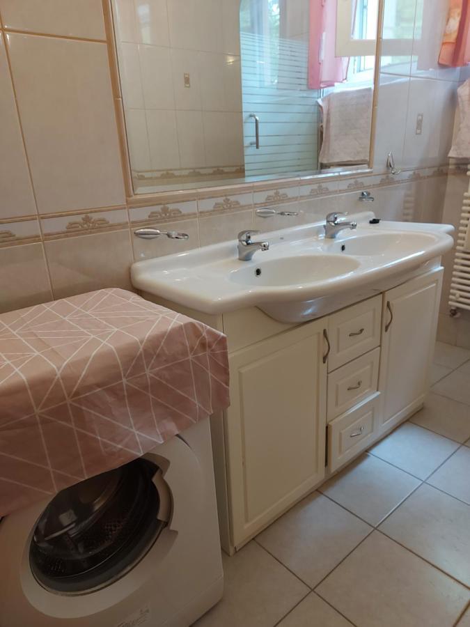 Lara Apartman 데브레첸 외부 사진
